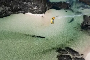 Kitesurfing